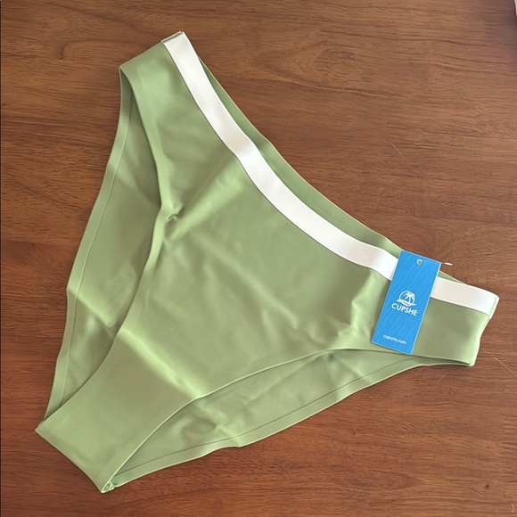 Cupshe Green and White Bikini Bottoms Sporty Design - Picture 3 of 3